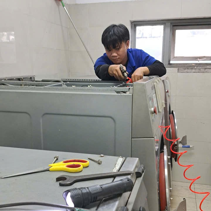 sửa bếp nhà hàng
